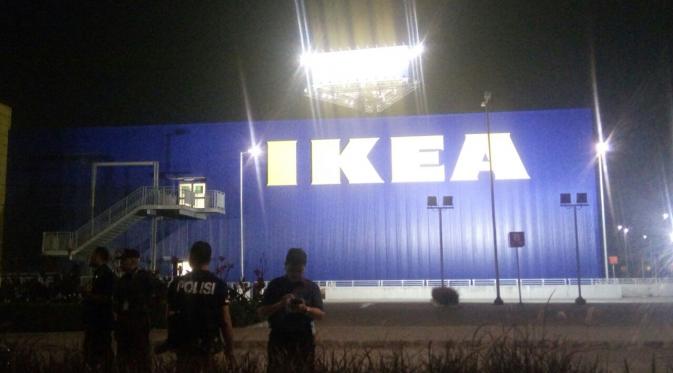 IKEA Alam Sutera diancam bom (Liputan6.com/Pramita)