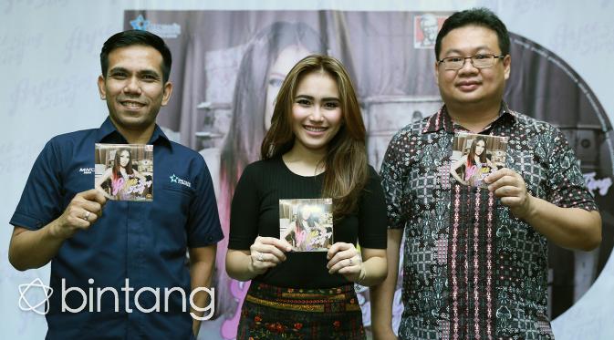 Launching single baru Ayu Ting Ting (Adrian Putra/Bintang.com)