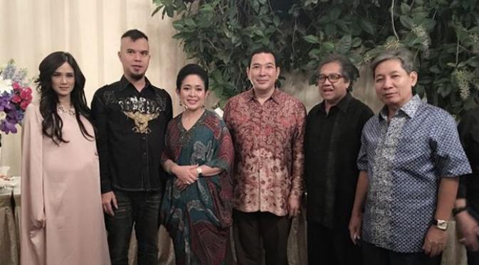 Mulan Jameela dan Ahmad Dhani hadiri ulang tahun pernikahan Titiek Soeharto (Path)