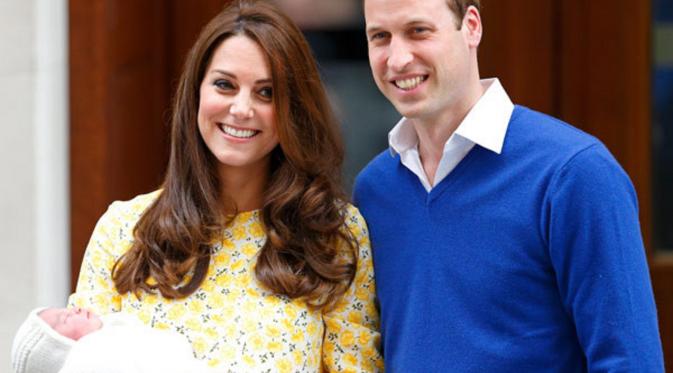 Kate Middleton bahagia menyambut anak ketiganya dengan William (via HollywoodLife)