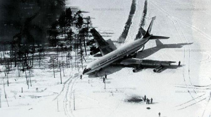 Jet itu dalam penerbangan dari Paris ke Seoul, ketika ditembak militer Soviet.