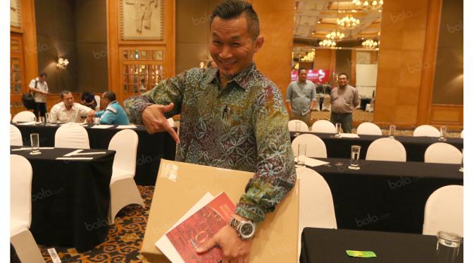 Pelatih Rudi Eka saat mewakili Villa 2000 Celebes pada Managers Meeting di Hotel Arya Duta, Jakarta, Selasa (19/4/2016). (Bola.com/Nicklas Hanoatubun)