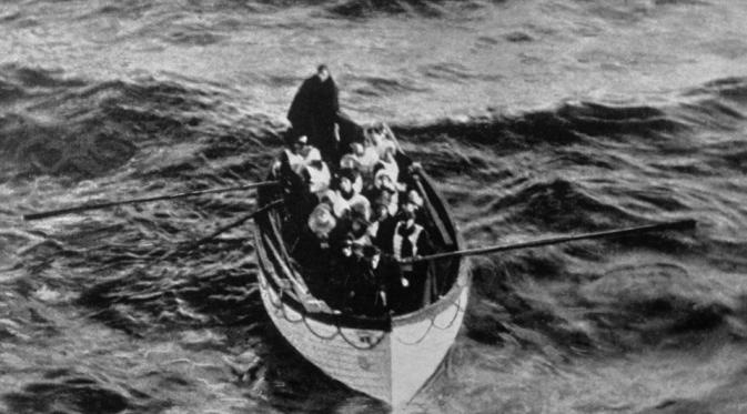 Sekoci Titanic kebanyakan diselamatkan oleh RMS Carpathia pada 15 April 1912 (history.com).