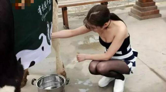 Pemeras susu yang bikin orang gagal fokus. (via: shanghaiist.com)