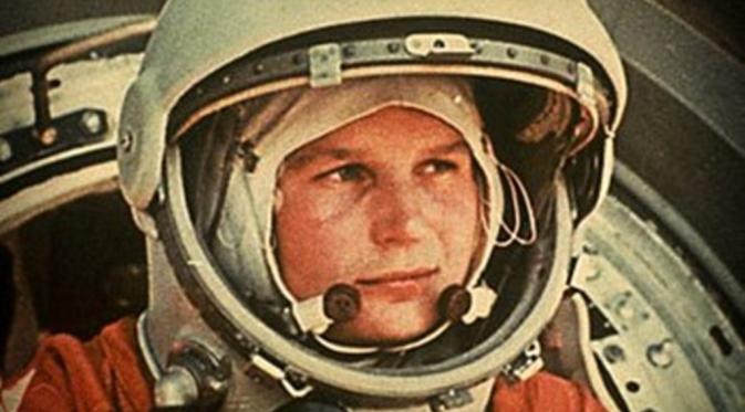 Yuri Gagarin yang menjadi inspirasi ritual nyeleneh para angkasawan (Todayifoundout.com).