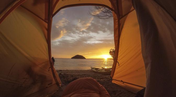Bersua dengan matahari terbit di garis pantai Selandia Baru. (Kyle Te-kiwi)