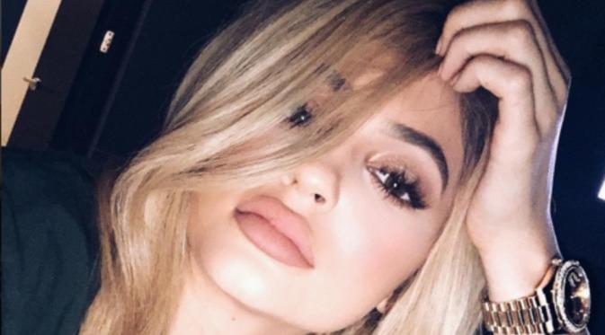 Bibir tebal jadi populer berkat Kylie Jenner. Foto: Mashable.com/Instagram.