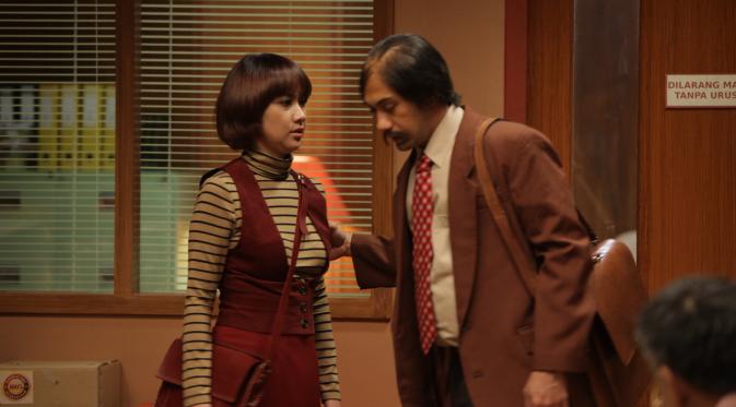Bunga Citra Lestari dan Reza Rahadian di film My Stupid Boss
