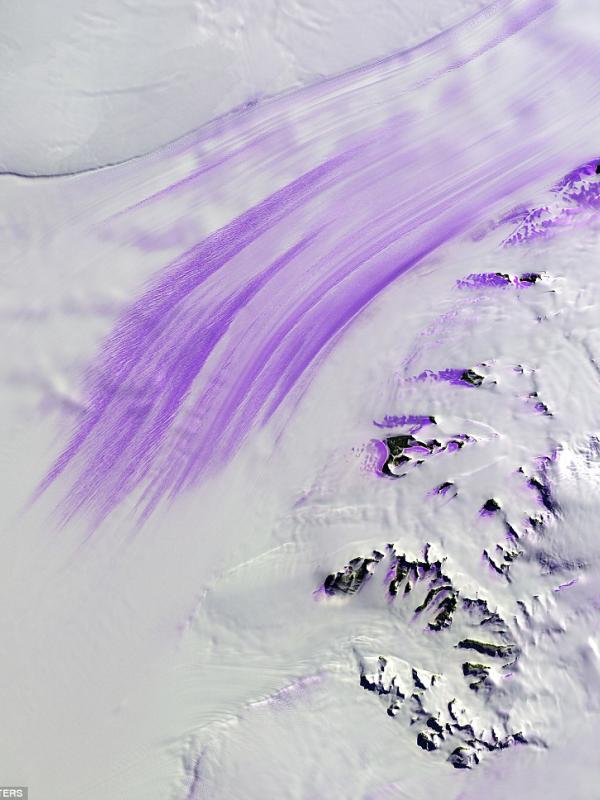 Rupa Gletser Slessor, Antartika dari luar angkasa. (USGS/USDOI/Caters)