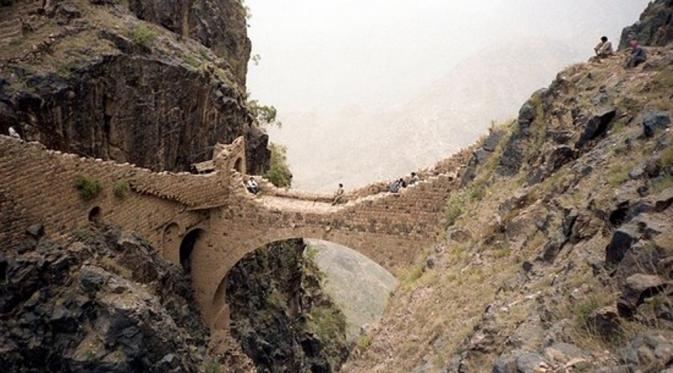 Jembatan Shahara, Yaman (Wonderlist.com)