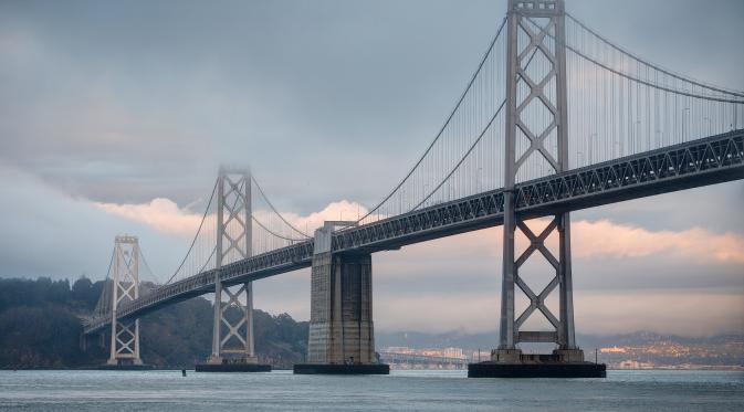 Oakland Bay Bridge San Francisco (Wikipedia)