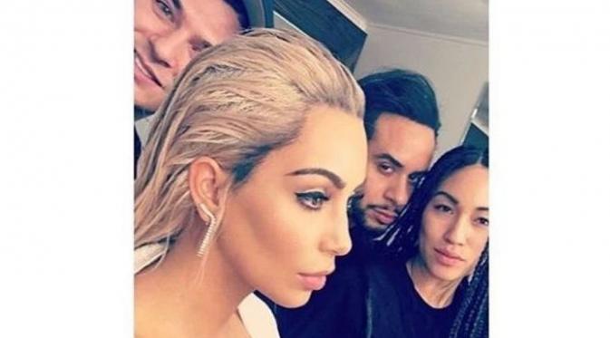 Kim Kardashian pamer rambut baru, (Snapchat)