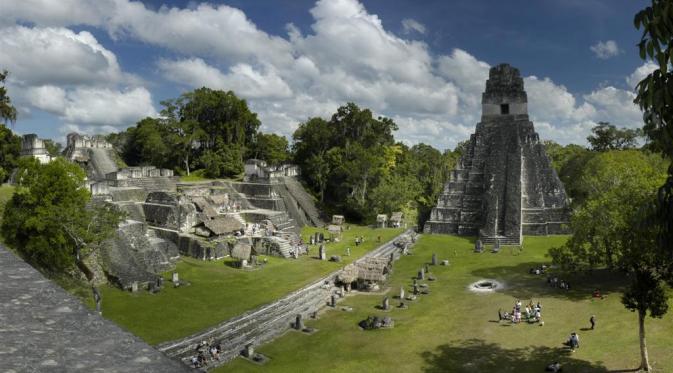 Bangunan peninggalan Suku Maya (Wikipedia)