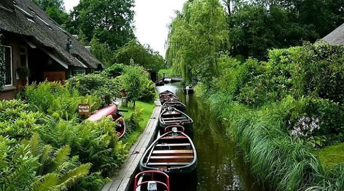 Desa Giethoorn, Belanda yang dikenal dengan 