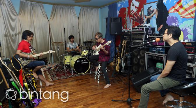 Grup band GIGI kembali dipercaya mengisi soundtrack untuk sinetron Ramadan unggulan SCTV, 'Para Pencari Tuhan' (PPT) jilid 10. (Andy Masela/Bintang.com)
