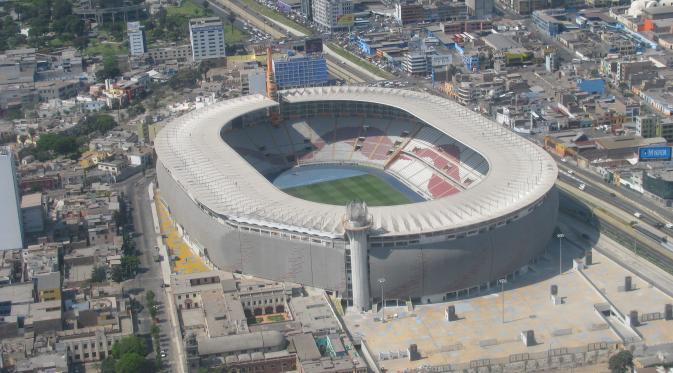 Estadio Nacional di kota Lima, Peru pernah menjadi saksi sejarah tragedi sepak bola paling beradarah sepanjang sejarah / estadiodesudamerica