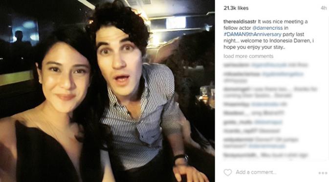 Dian Sastrowardoyo pamer foto bersama aktor Hollywood di Instagram. (Instagram)