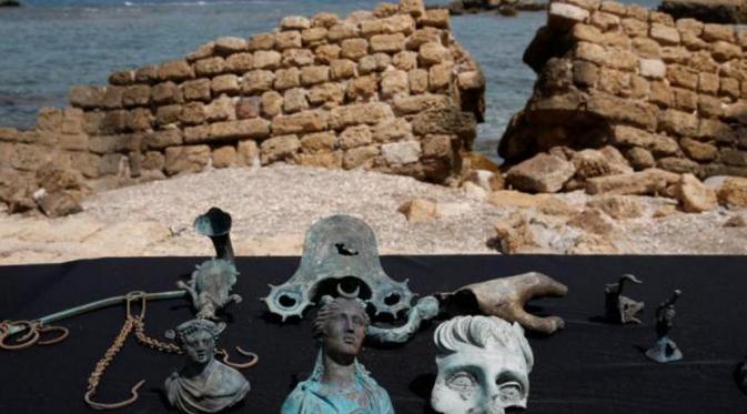 Penyelam Israel Temukan Harta Kuno Era Romawi Berusia 1600 Tahun (Reuters/News.com). 