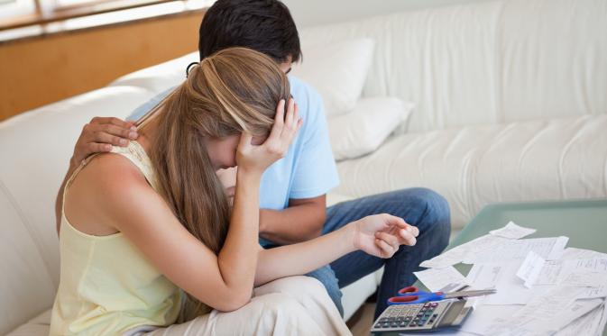 Jangan Lupa di Balik Kesuksesanmu Ada Suami Setia Mendukungmu. (Foto: blogcdn.com)