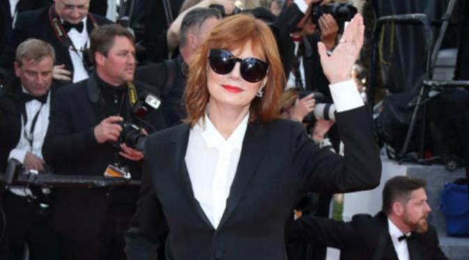 Susan Sarandon di Cannes Film Festival 2016. Sumber: Glamour.com