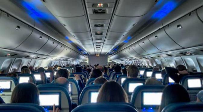Penumpang yang duduk di bagian belakang pesawat lebih merasakan goncangan yang hebat (iStock)