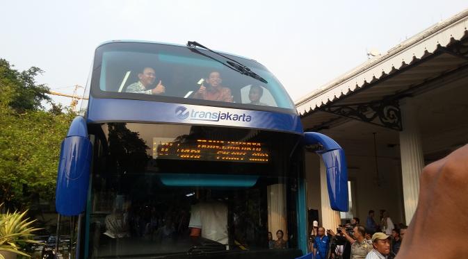 Bus berkapasitas 60 orang itu akan digunakan untuk bus wisata dan mendukung program Enjoy Jakarta. (Liputan6.com/Delvira)