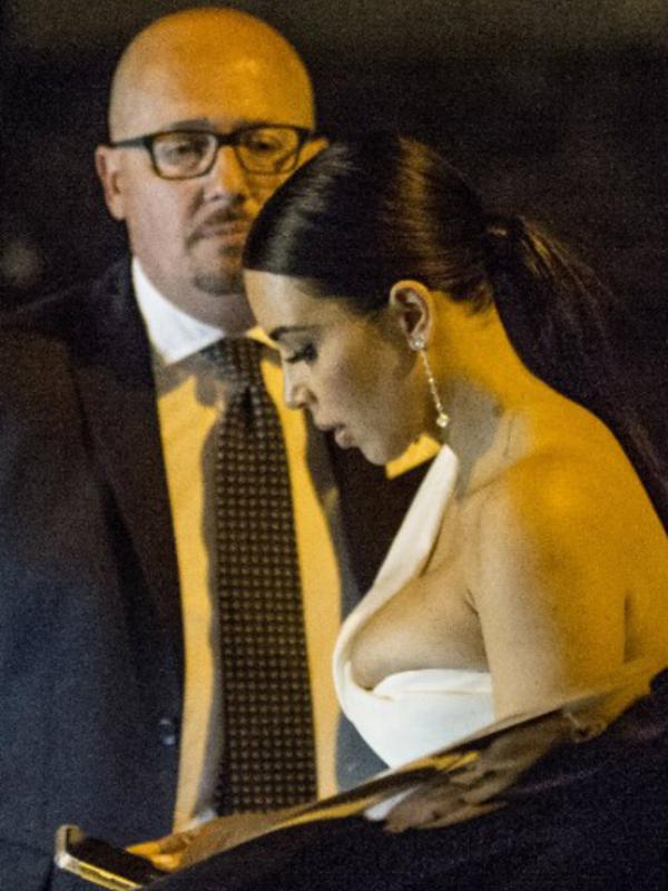 Hadiri opera di Roma, Kim Kardashian kembali curi perhatian. Sumber: Celebuzz.com
