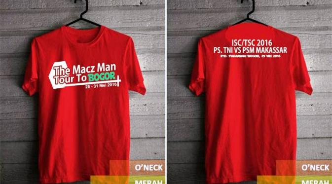 Kelompok suporter PSM, The Maczman, menyiapkan kaus khusus untuk tur tandang ke Bogor. (Bola.com/Abdi Satria)