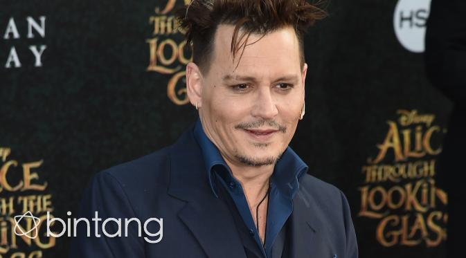 Padahal Johnny Depp tak terlalu setuju dengan pilihan karier sebagai model yang dijalani oleh putrinya. Namun sebagai sosok orangtua, dirinya hanya mendukung dan mendoakan. (AFP/Bintang.com)