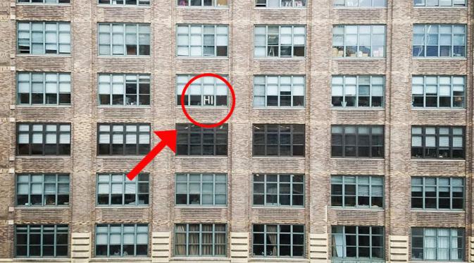 "Hi" dari lantai 6 75 Varick Street di New York City. (Via: boredpanda.com)