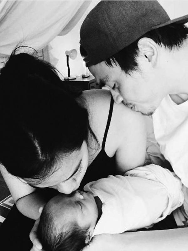 Ayudia Bing Slamet dan suami, Ditto sambut anak pertama, Dia Sekala Bumi [foto: instagram/ayudiac]