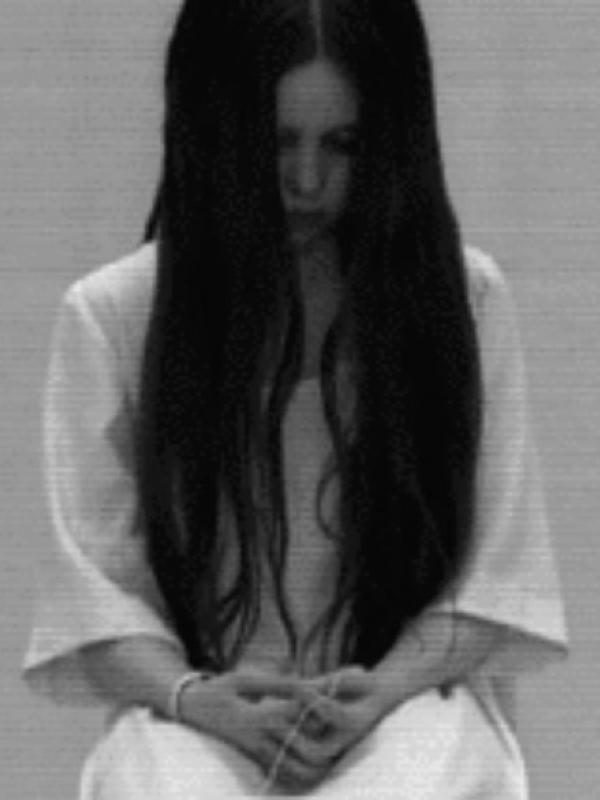 Begini tampang gadis pemeran Sadako di film The Ring. Sumber: AOL.com
