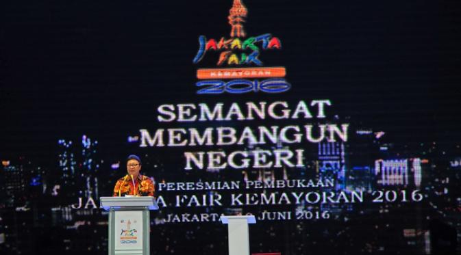 Tjahjo Kumolo selaku Menteri Dalam Negeri RI berharap Jakarta Fair 2016 bisa bangun dan perbaiki wajah ekonomi daerah dan Indonesia (Liputan6.com/ Yoppy Renato)