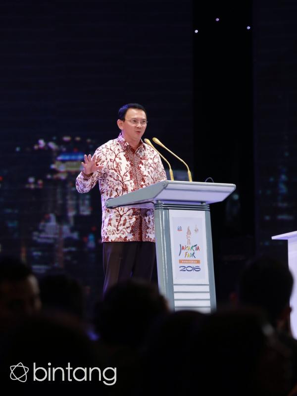 Gubernur DKI Jakarta Basuki Tjahaja Purnama alias Ahok dalam pembukaan resmi Pekan Raya Jakarta 2016, Jumat (10/6). (Galih W. Satria/Bintang.com)