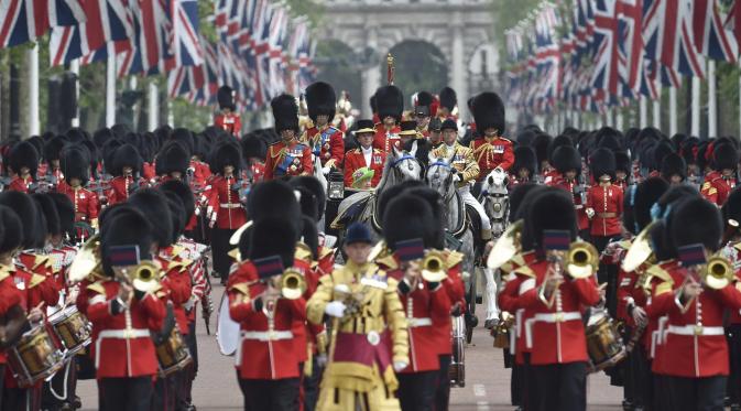 Parade ulang tahun ke-90 Ratu Elizabeth (Reuters)