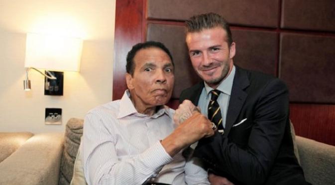 Muhammad Ali dan David Beckham (via. Mirror)