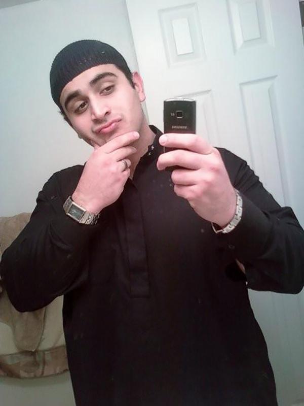 Foto tak bertanggal memperlihatkan wajah Omar Mateen, pelaku penembakan brutal di klub Pulse, Orlando, Florida, Amerika Serikat (AS). Pria 29 tahun itu adalah seorang warga negara Amerika Serikat (AS) keturunan Afghanistan. (HANDOUT/MYSPACE.COM/AFP)
