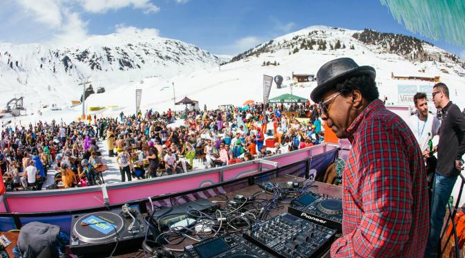 'Snow-bombing Festival', ajang konser musik di area pegunungan bersalju di Austria. (Sumber: The Sound Clique)