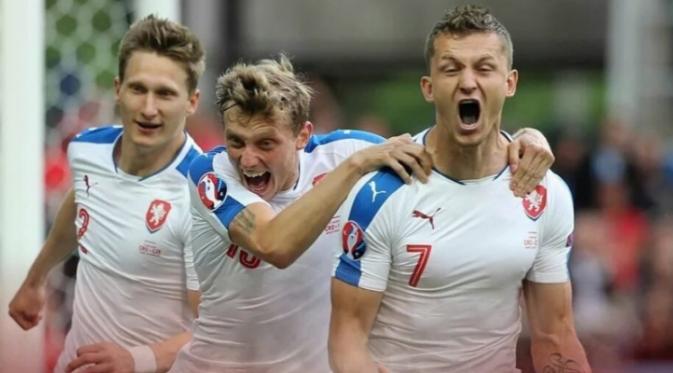Ekspresi Tomas Necid setelah mencetak gol ke gawang Kroasia. (Reuters)