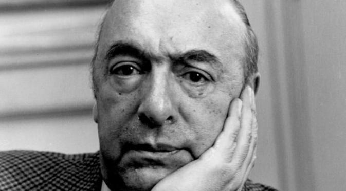 Pablo Neruda, peraih penghargaan Nobel 1971 (flavorwire)