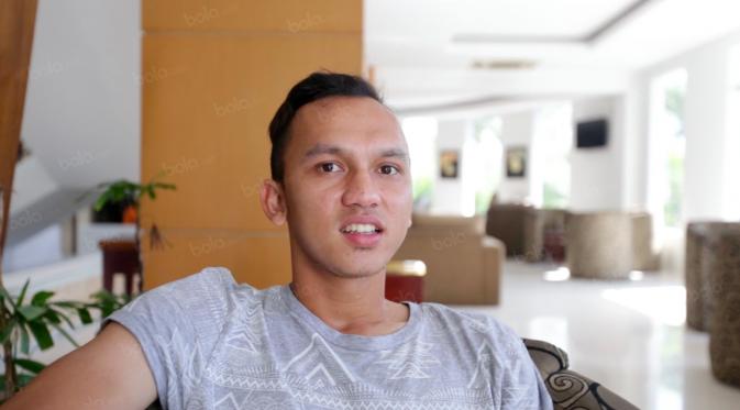 Rahmat Hidayat, Persib Bandung. (Bola.com/Nicklas Hanoatubun)