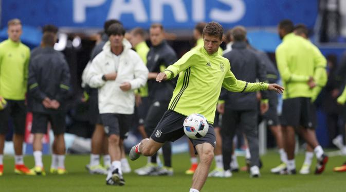 Penyerang Jerman, Thomas Mueller, masih belum mampu menemukan ketajamannya di Euro 2016. (Reuters)