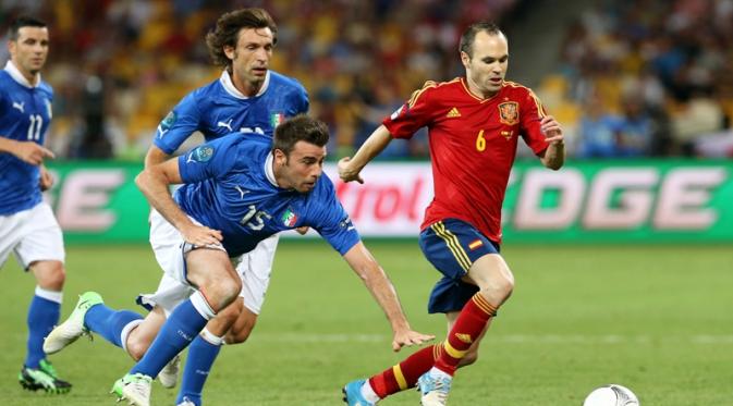 Italia vs Spanyol (EPA/SRDJAN SUKI)