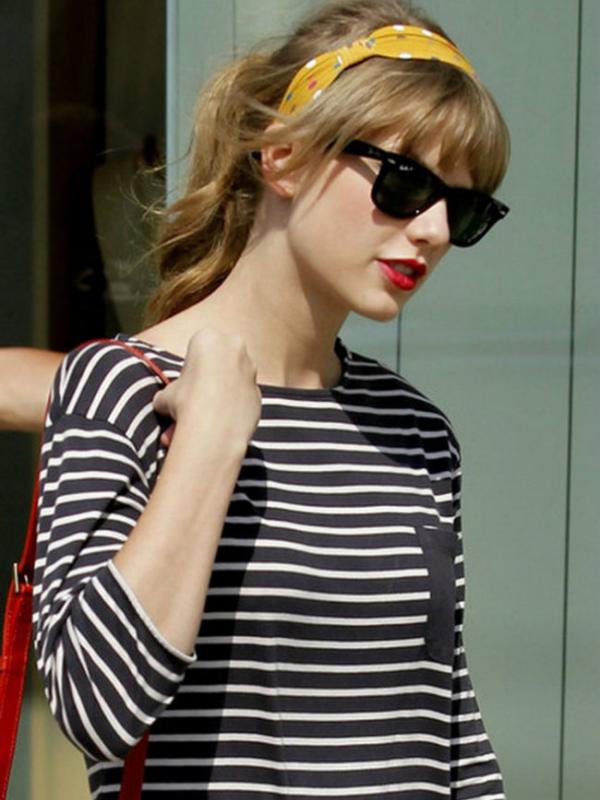 Aksesori rambut sering jadi pilihan Taylor Swift. Foto: Totalbeauty.com.