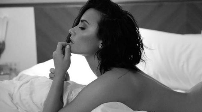 Demi Lovato, [Instagram]