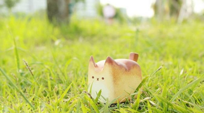 Roti kucing yang dinamakan Bread Cat ini merupakan karya seniman bernama Rato Kim (sumber. Boredpanda.com)