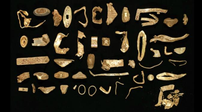 Harta karun emas Anglo Saxon (Birmingham Museum and Art Gallery)