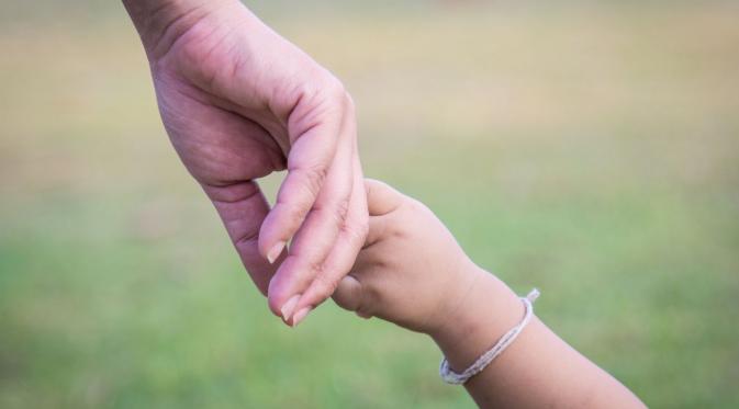 Nak, Setelah Sukses Nanti, Ibu Harap Kamu Jangan Lupa Pulang. (Foto: cdn3.vox-cdn.com)