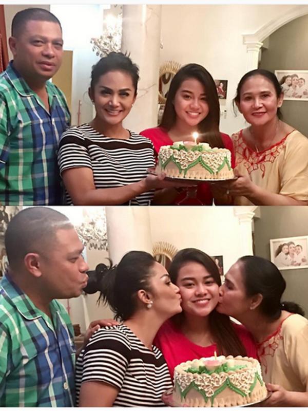 Aurel Hermansyah saat merayakan ulang tahunnya dengan Krisdayanti. (dok. Instagram/krisdayantilemos)