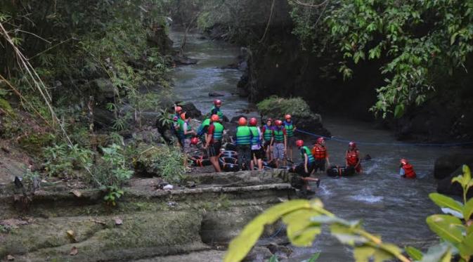 Karts Tubing bukan sekadar wisata susur sungai (Liputan6.com /  Fathi Mahmud)